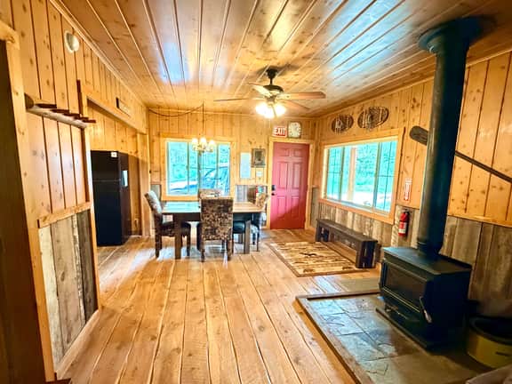 Mini Moose Cabin - Image 5